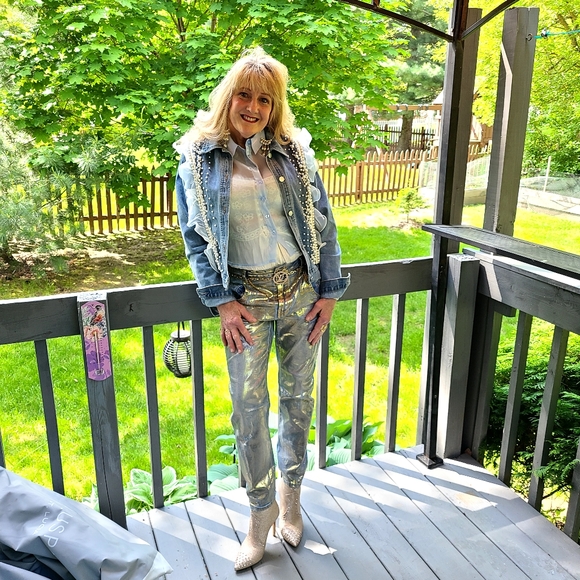 Meet your Posher, Sandie - Picture 2 of 9